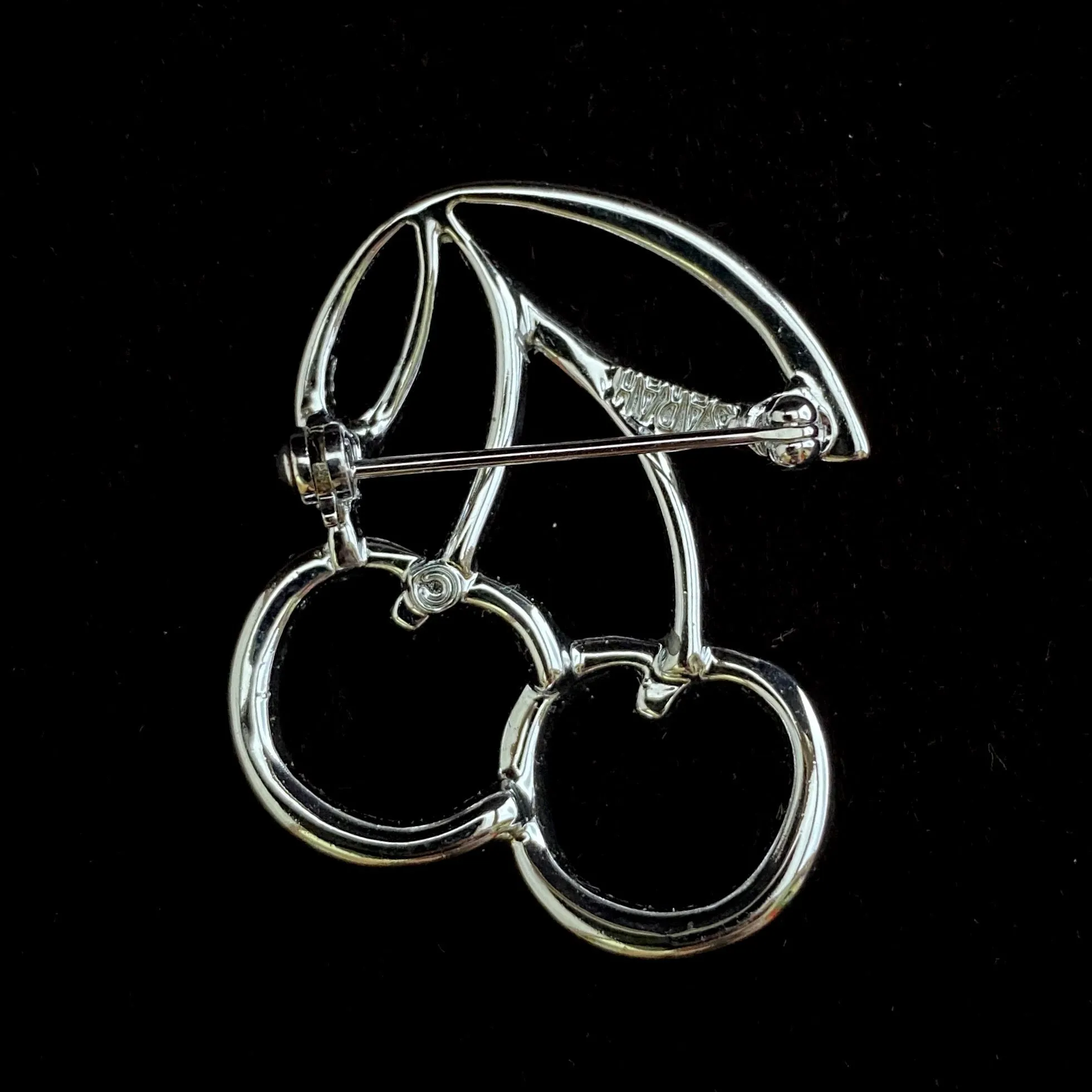 1975 Sarah Coventry Jubilee Brooch