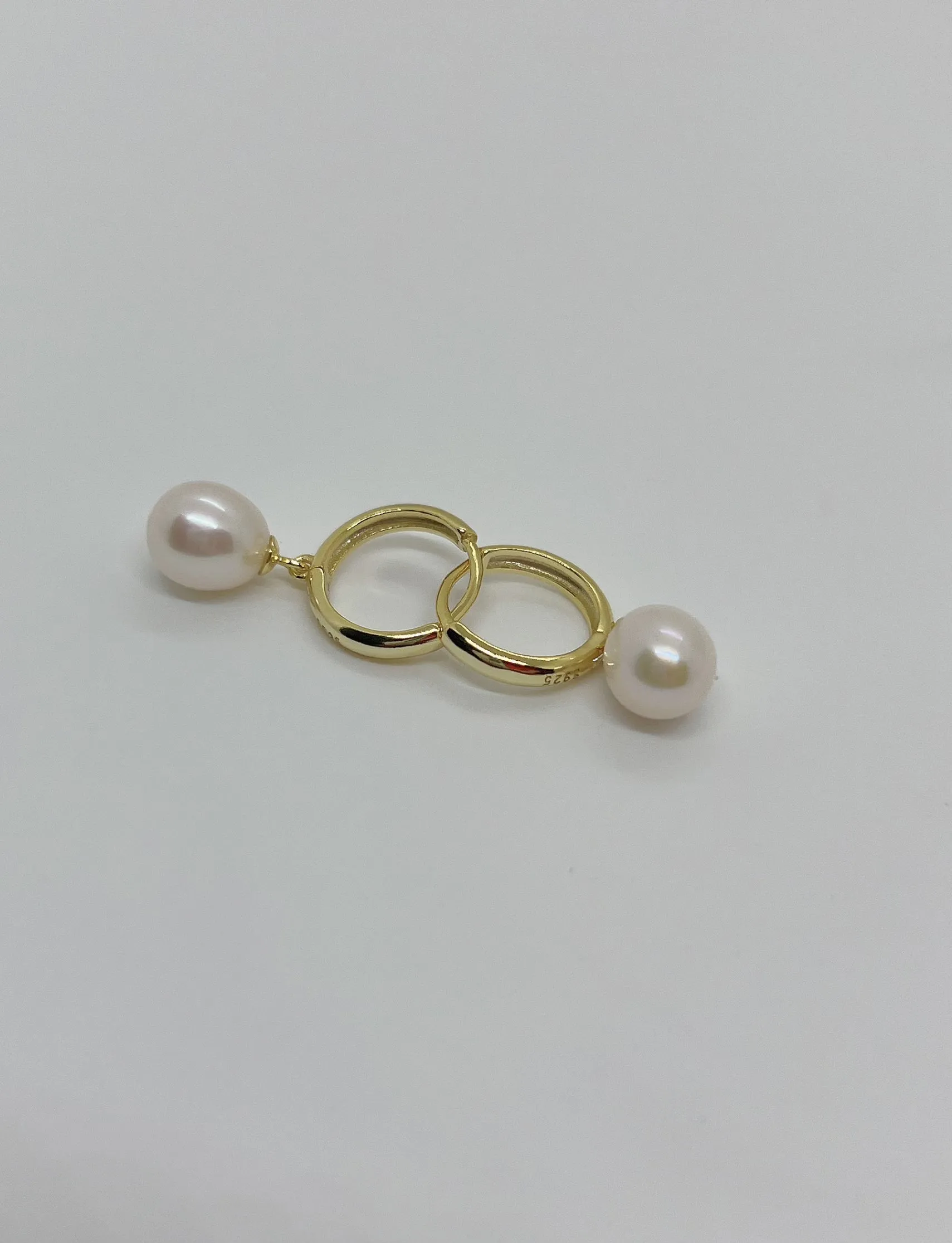 8-9mm Hoop Earrings