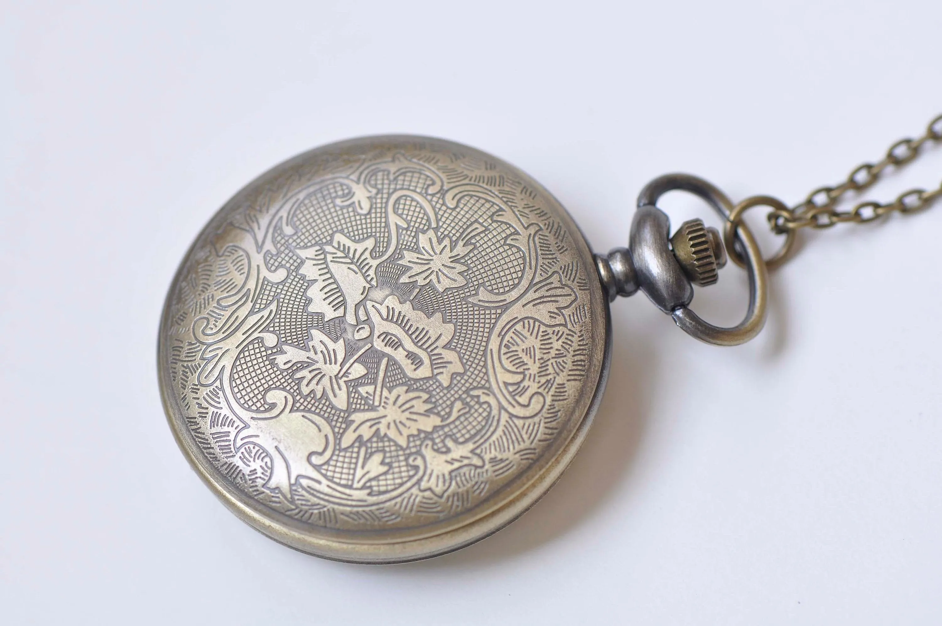 Antique Bronze Large Filigree Round Pocket Watch Necklace Set of 1 A470