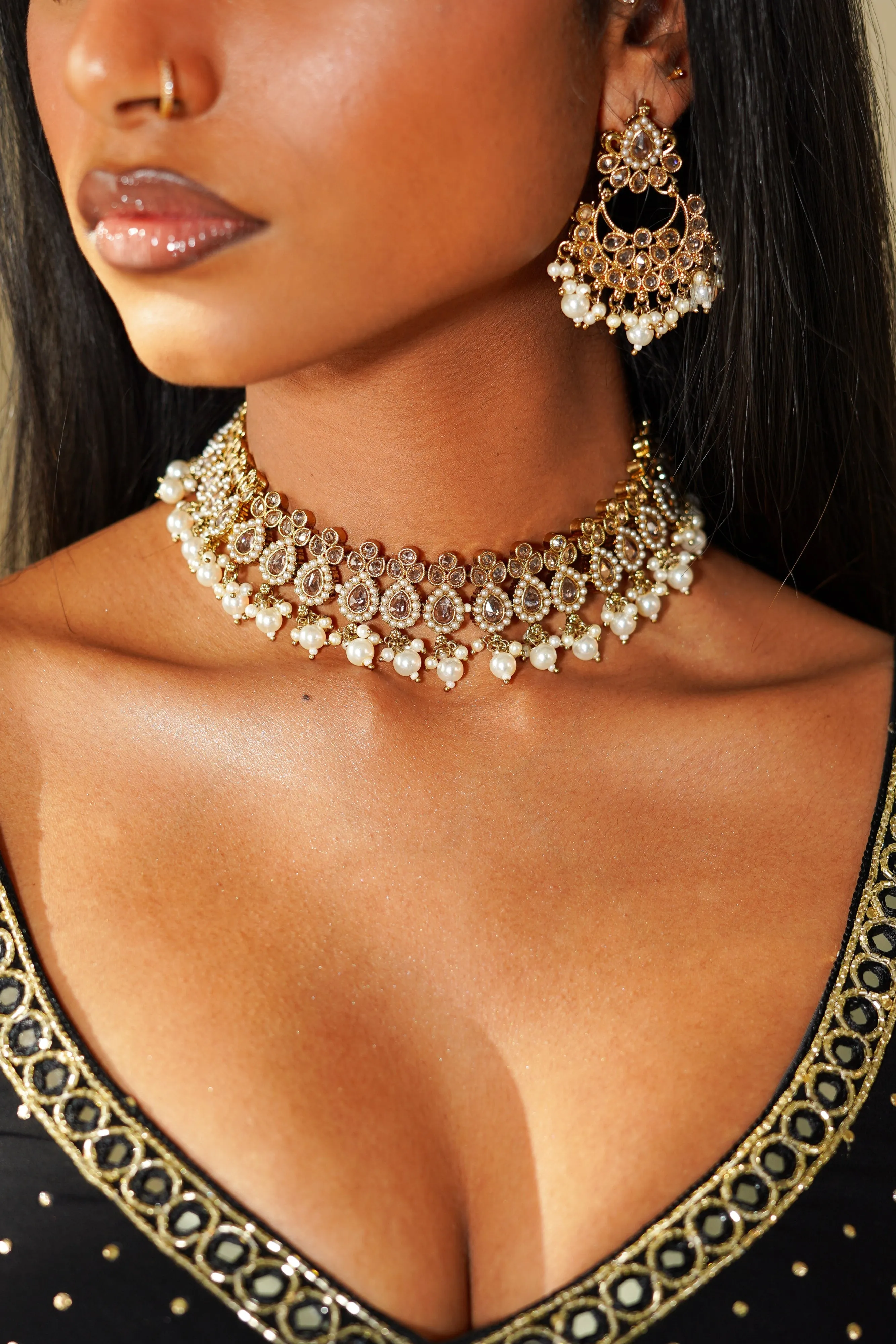 Champagne Falak Choker