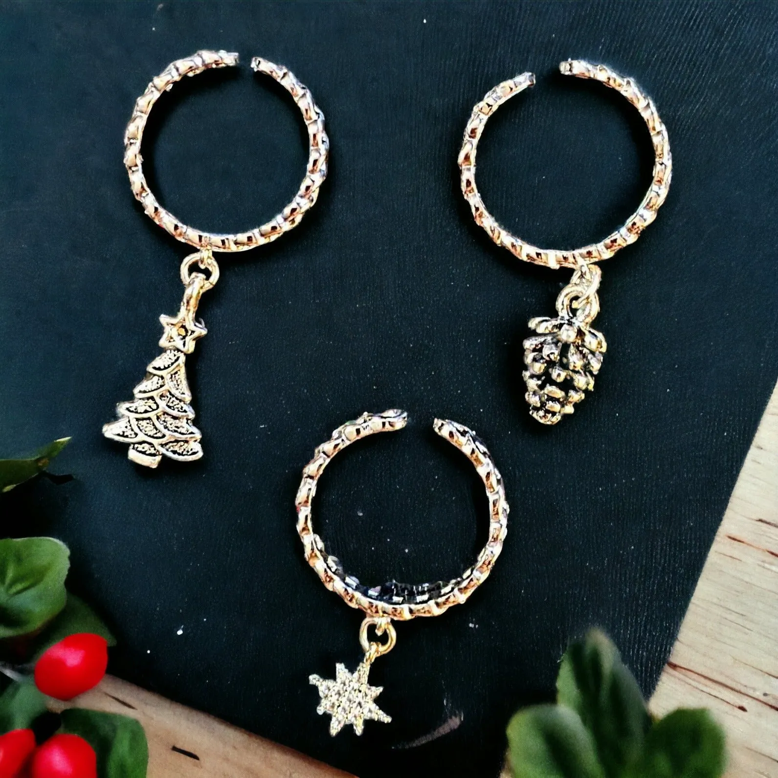 Christmas Chainlink Charm Ring