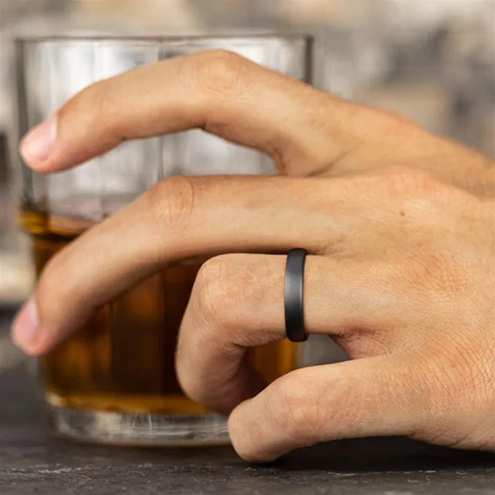 Comfort-Fit Tantalum Wedding Band