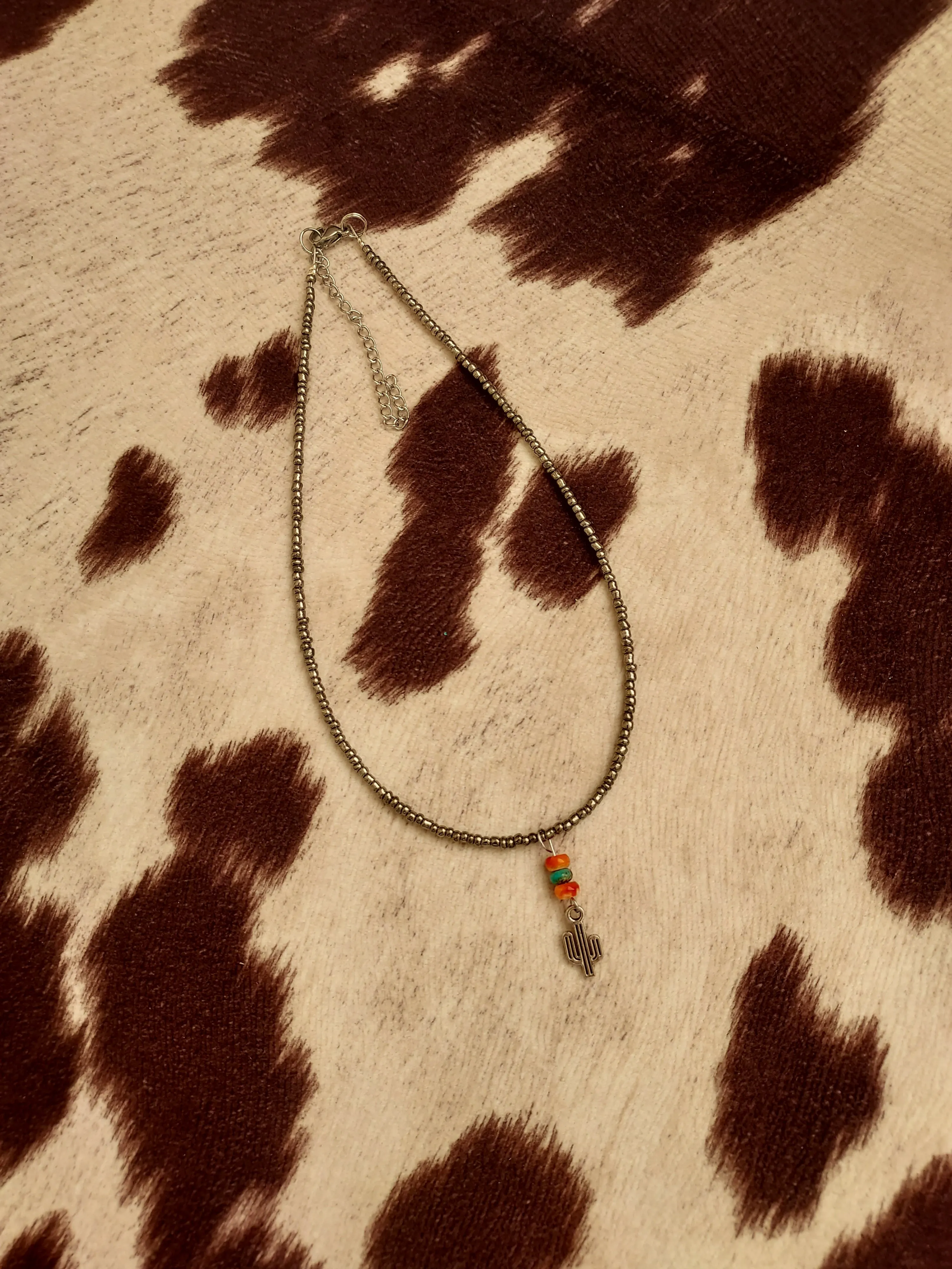 Feeling prickly choker