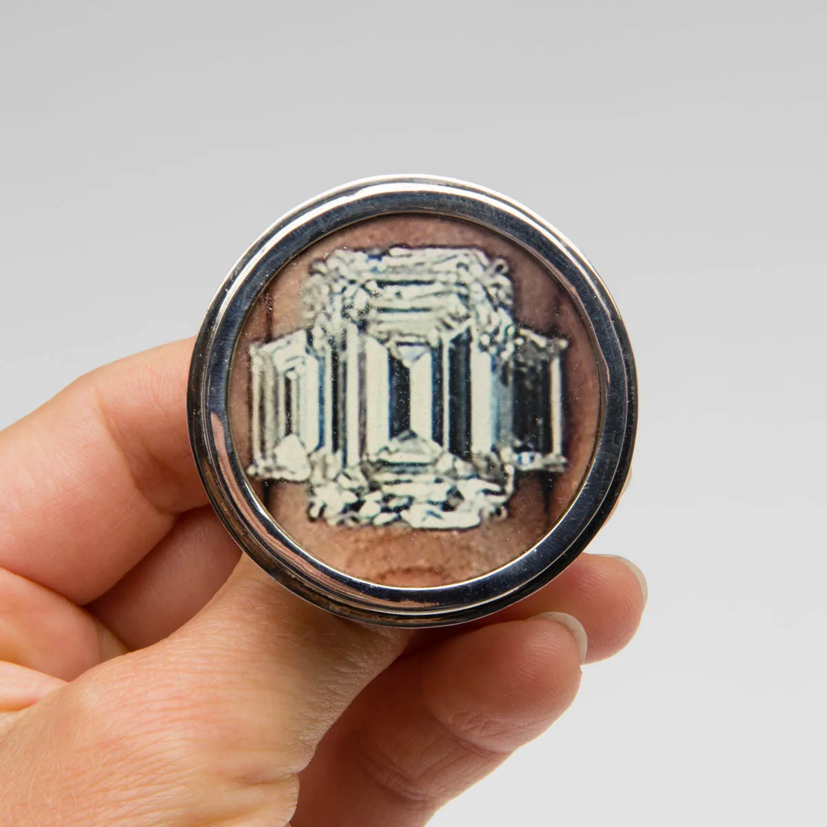 Kenneth MacBain - Just Like Kim Kardashian's Ring