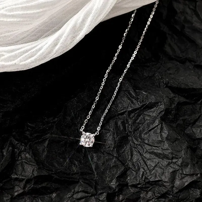 Luxurious Silver Choker with CZ Pendant: Elegant Women's Jewelry