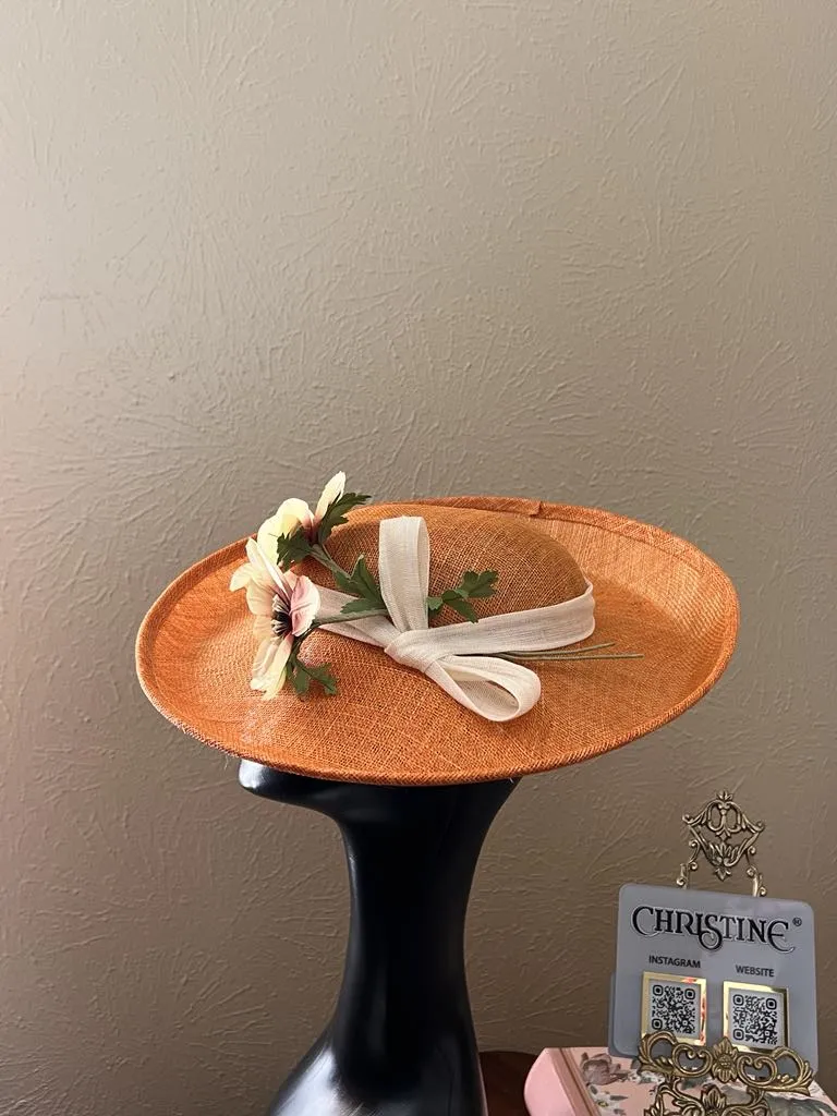 Queen orange brown hat