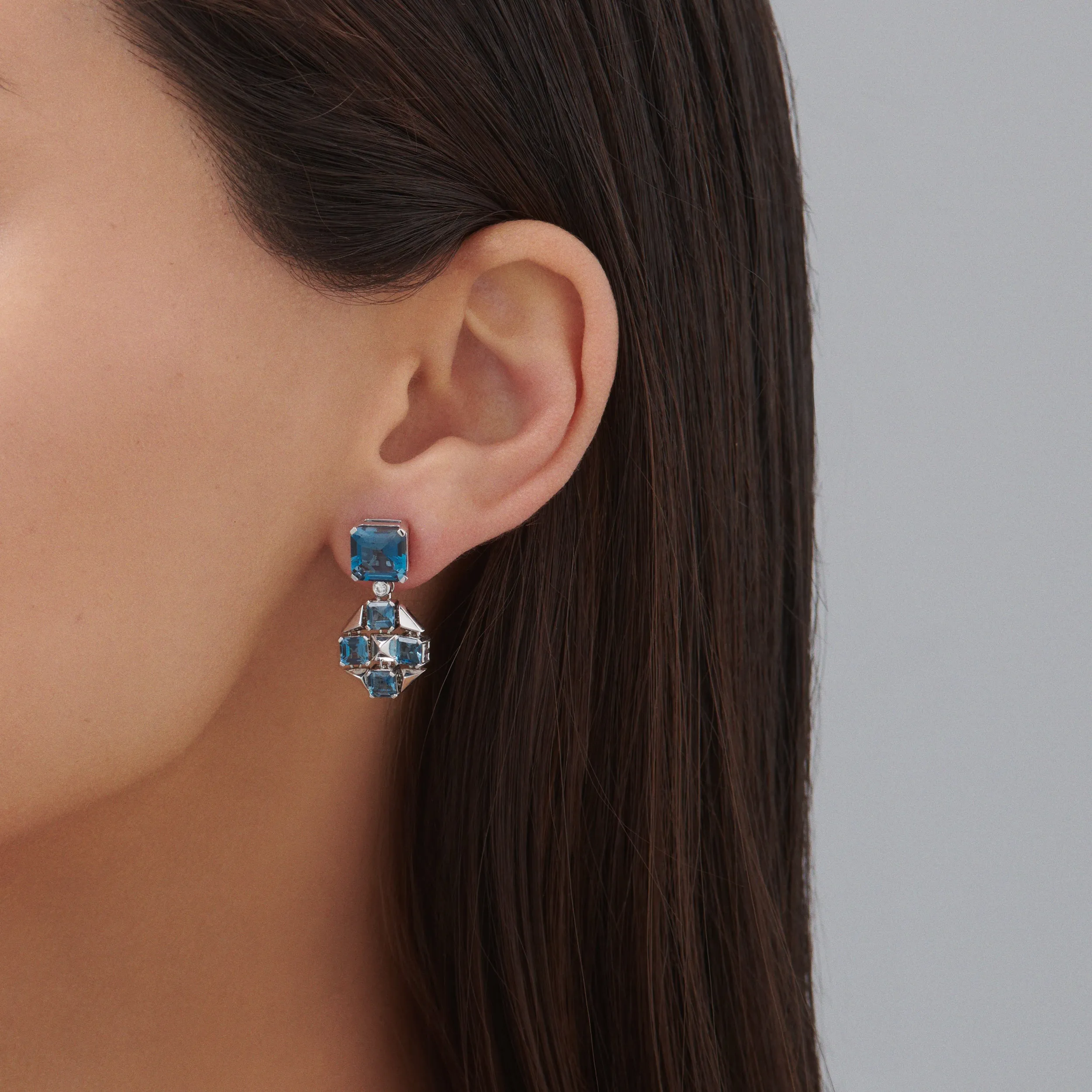 R.08® Vivant Blue Topaz Drop Earrings | 18K White Gold