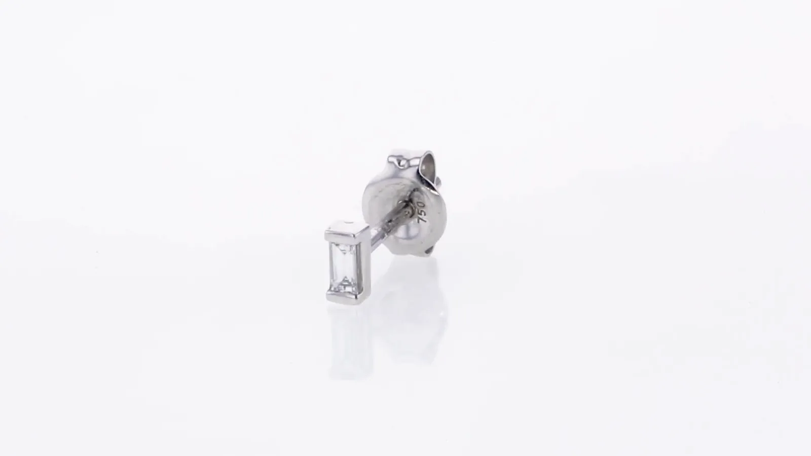 The Diamond Baguette Stud