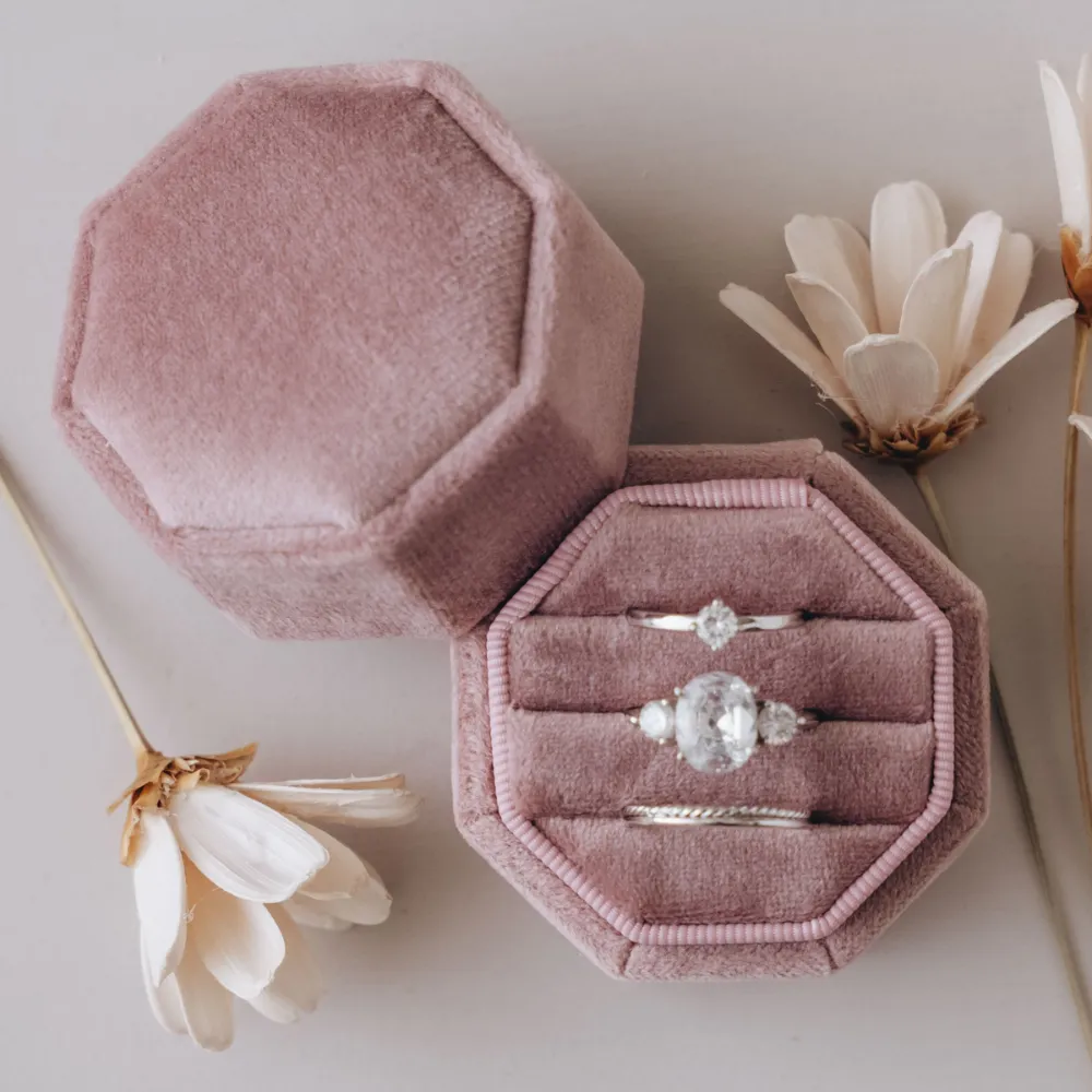 Triple Slot Velvet Ring Holder