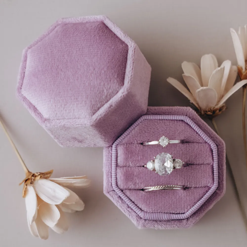 Triple Slot Velvet Ring Holder