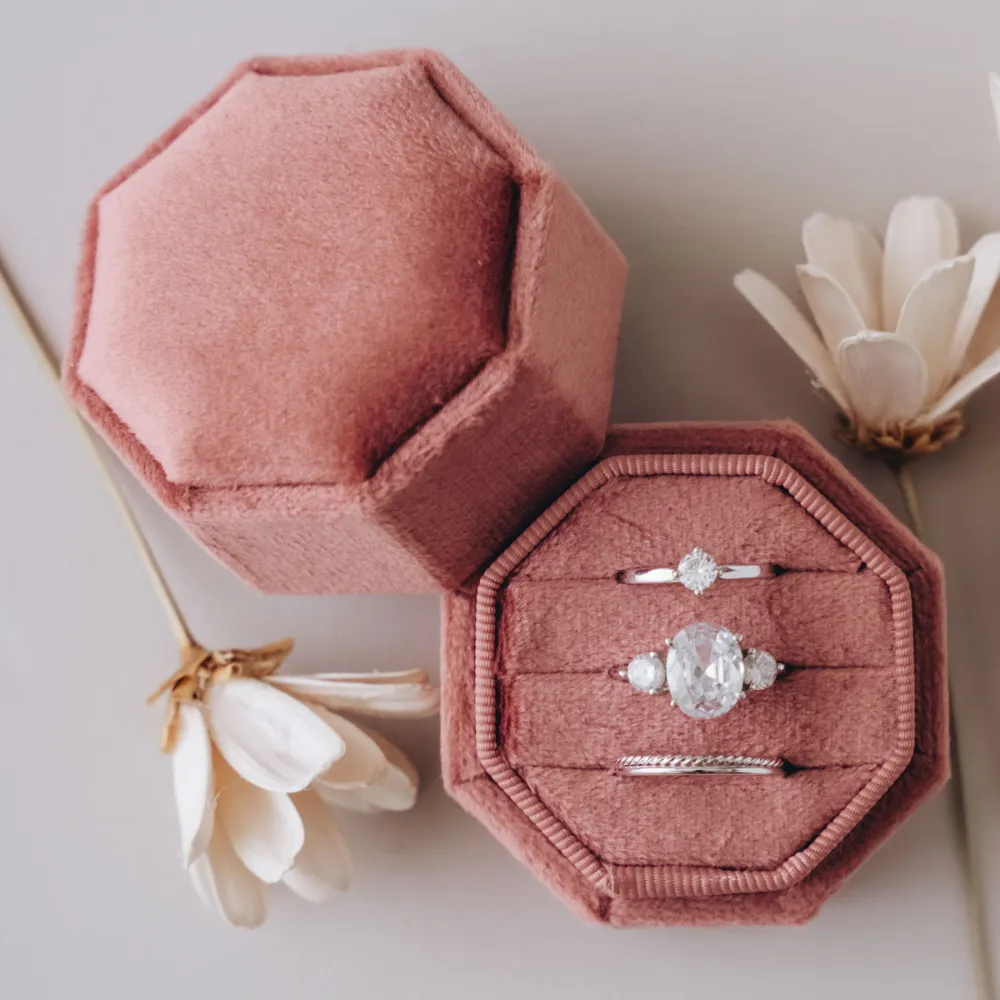 Triple Slot Velvet Ring Holder