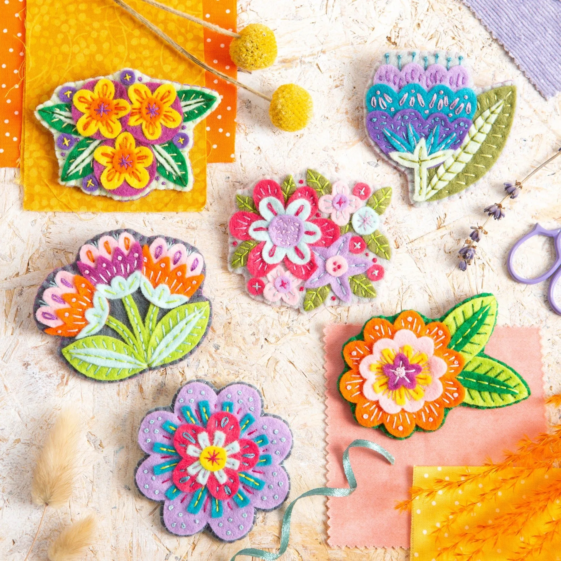 Vita Flower Felt Craft Brooch Kit