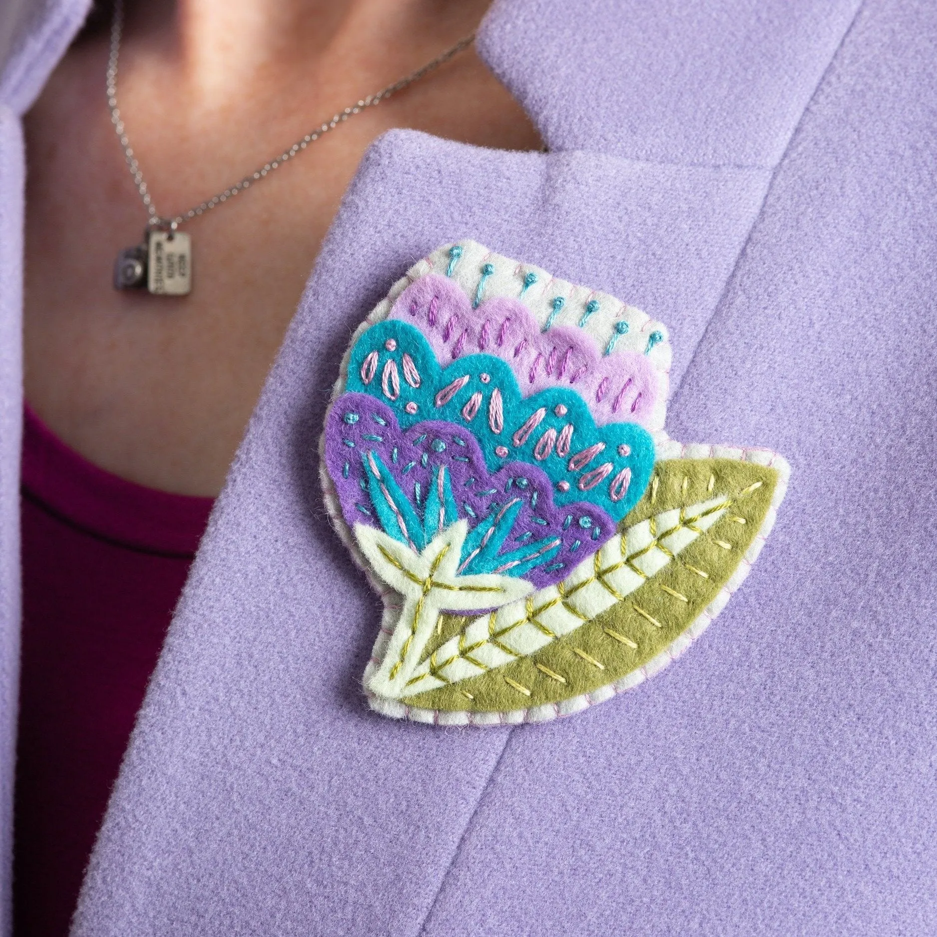 Vita Flower Felt Craft Brooch Kit