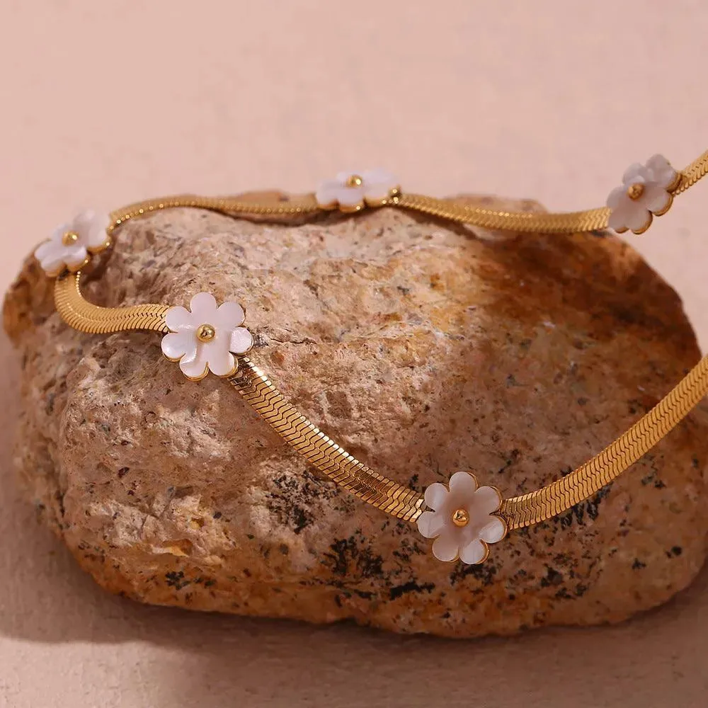 White Flower Gold Choker Necklace